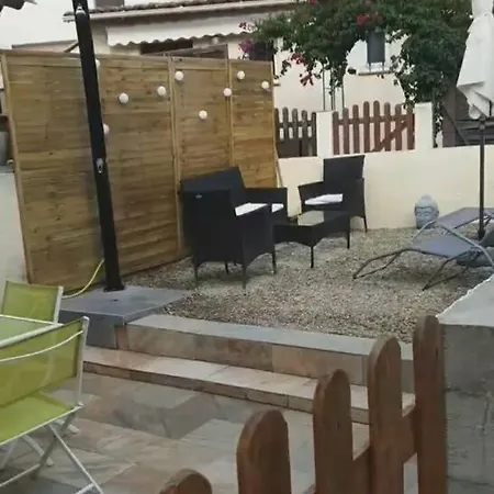 Les Pieds Dans L'eau Calme Hébergement de vacances